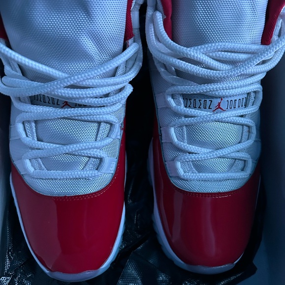 Jordan 11 Retro - Picture 3 of 4